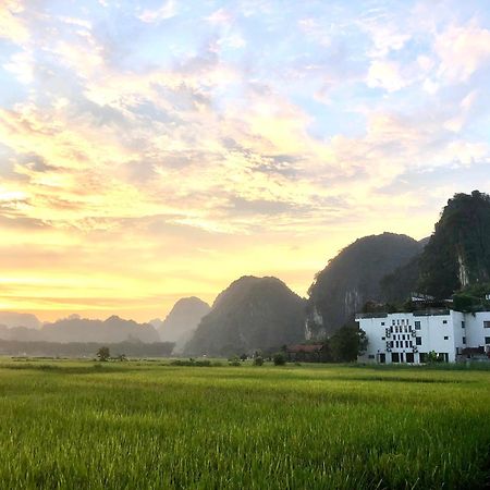 Liberty Hall Tam Coc Hotel & Villa Ninh Binh Exterior foto
