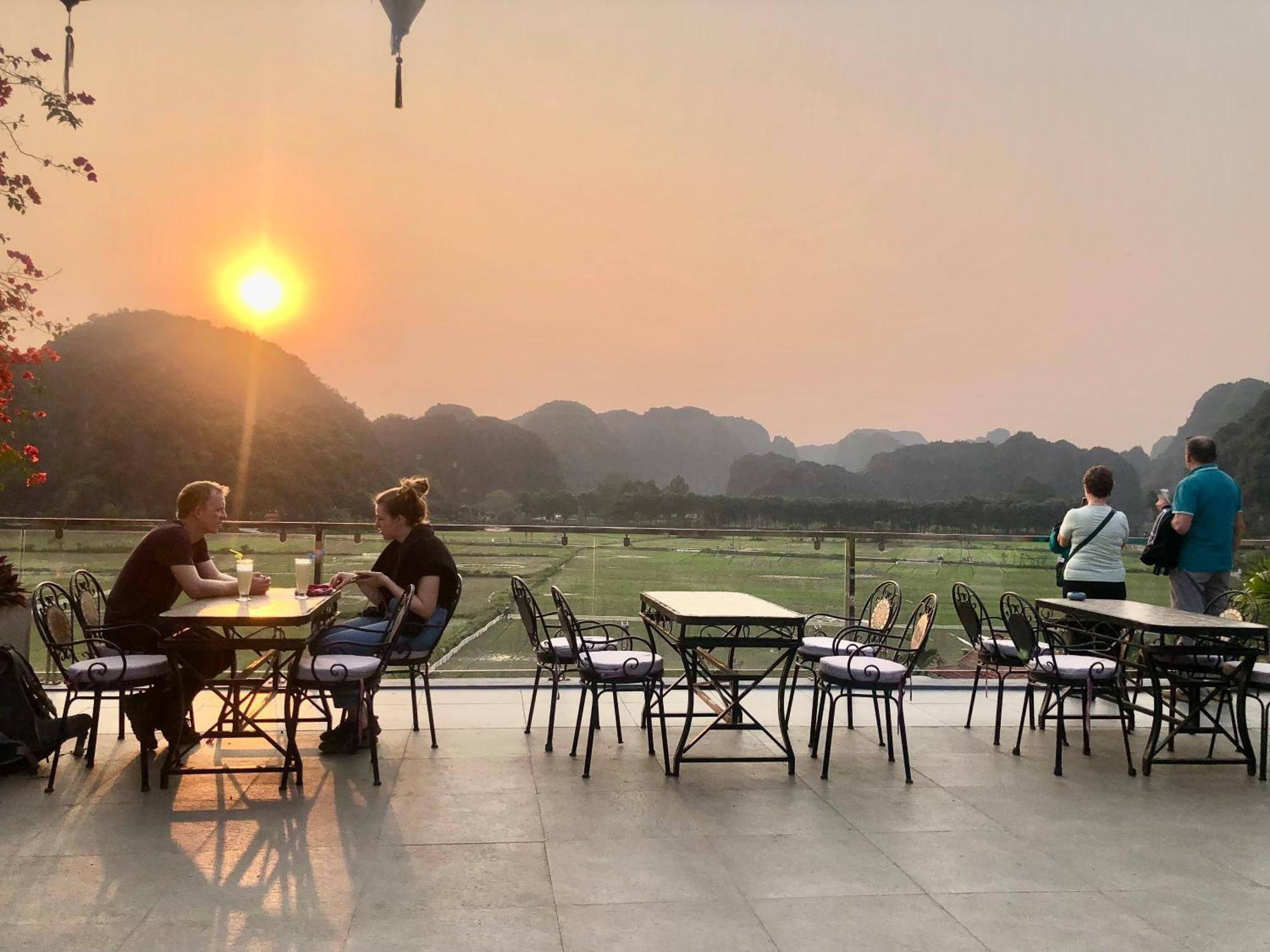 Liberty Hall Tam Coc Hotel & Villa Ninh Binh Exterior foto