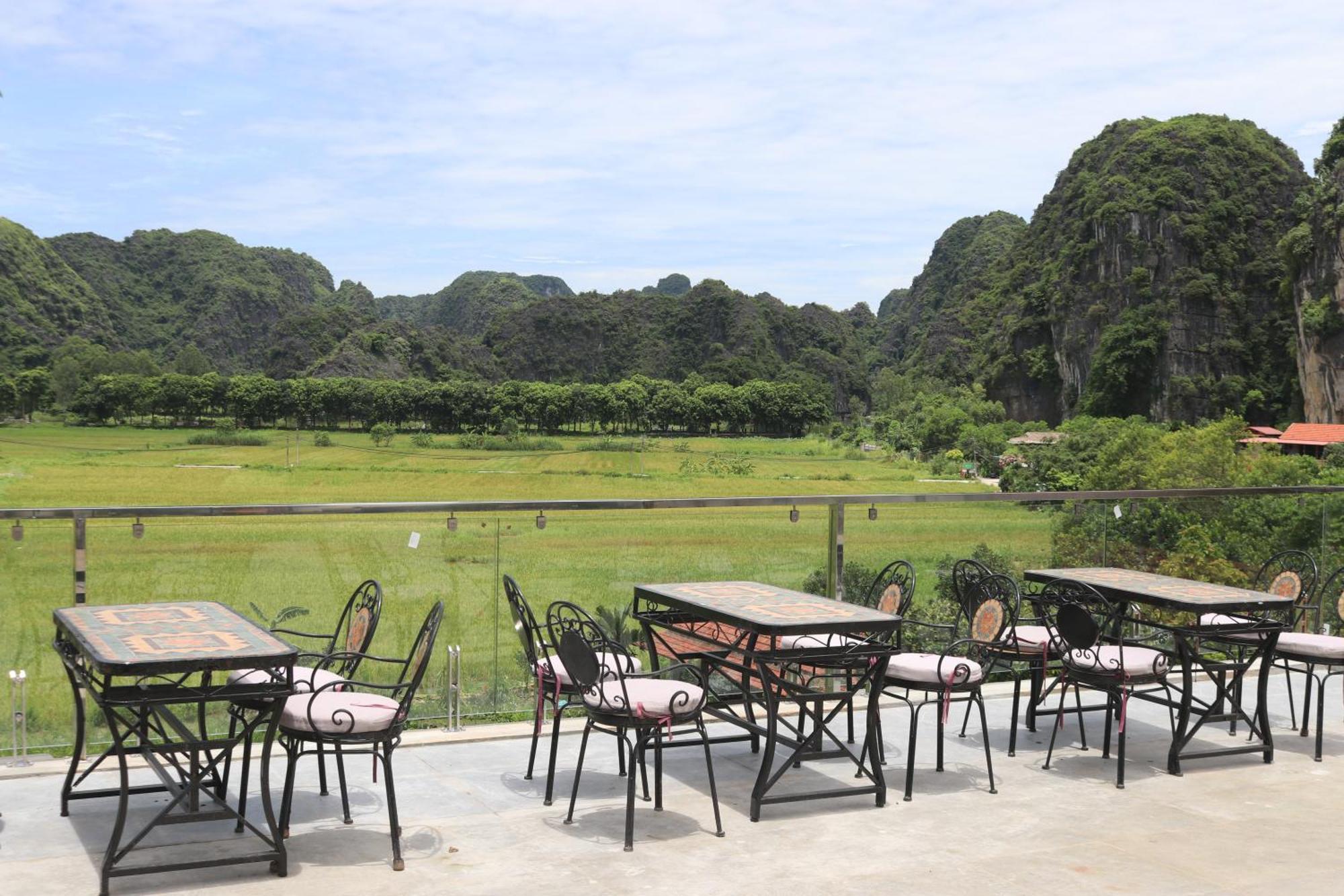 Liberty Hall Tam Coc Hotel & Villa Ninh Binh Exterior foto