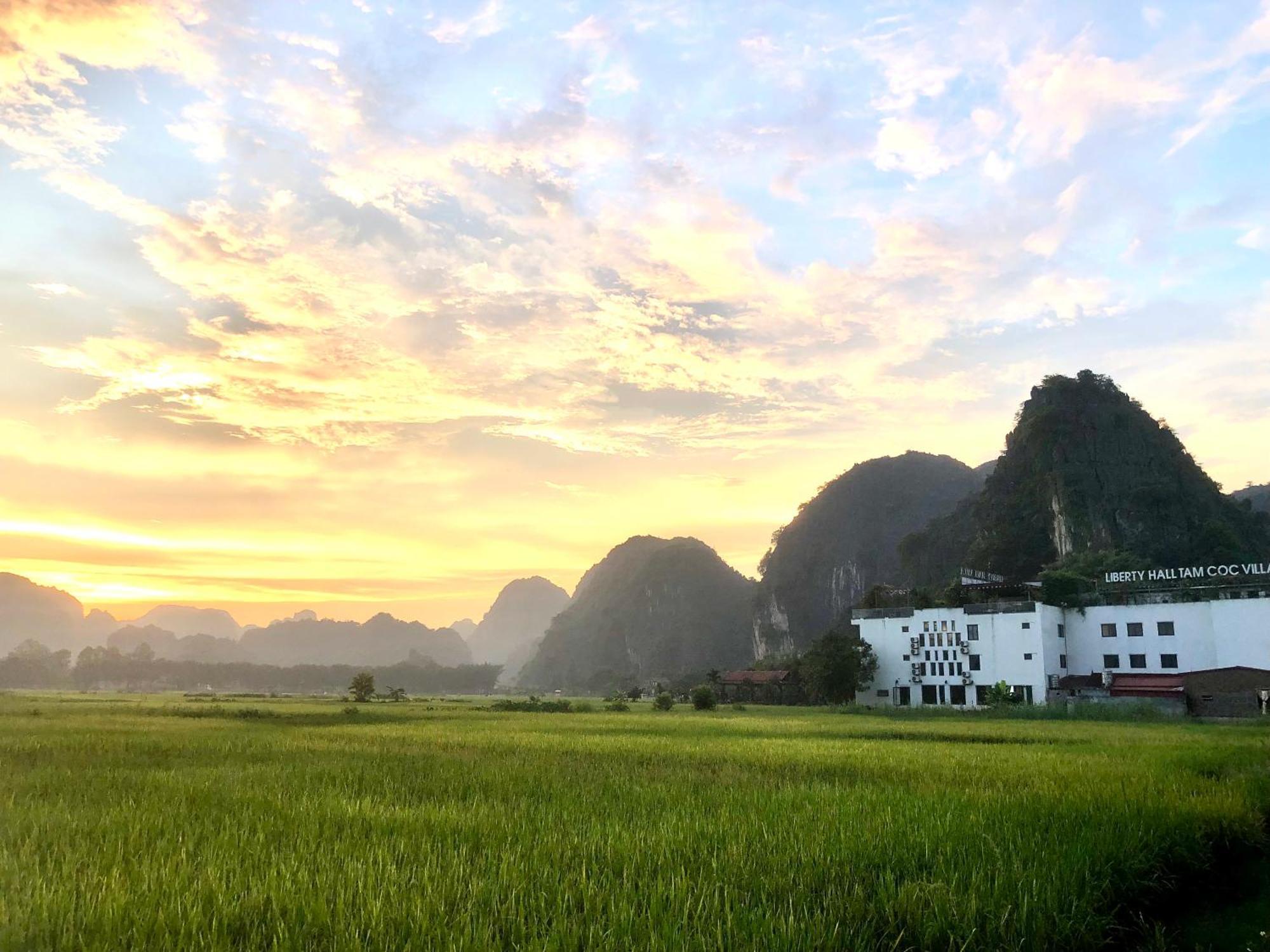 Liberty Hall Tam Coc Hotel & Villa Ninh Binh Exterior foto